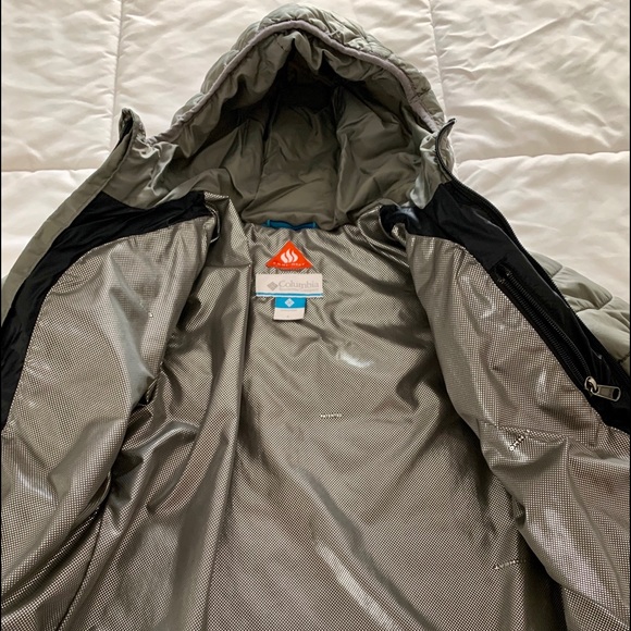 I sell this jacket in good condition second hand - Picture 2 of 2